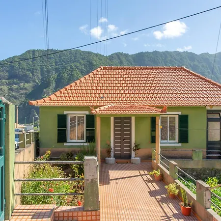 Holiday home Cantinho Da Paz